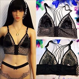 Victoria’s Secret Bralette. Black Large.